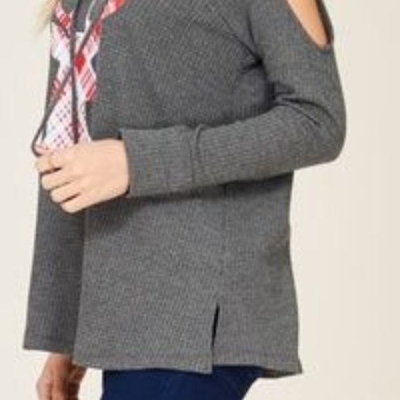 Christmas Top  Cold Shoulder  Gingham Reindeer - Picture 6 of 6